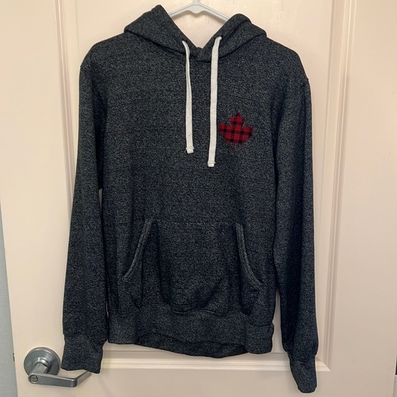 Canada Niagara Falls Buffalo Plaid Maple Leaf Charcoal Gray Sweatshirt Small - Picture 1 of 3